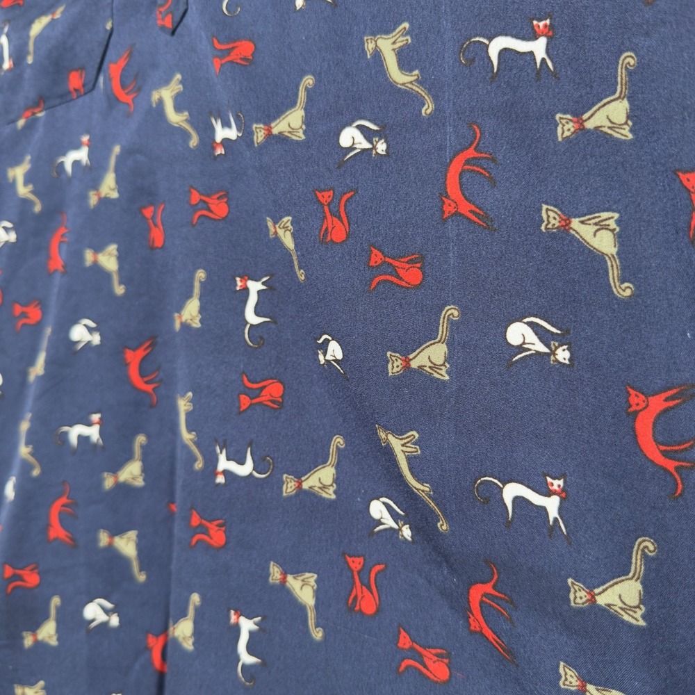 Vila Women‎ Cat Print Top Medium Navy Blue Henley Popover Roll-Tab Tunic Novelty - Picture 7 of 9